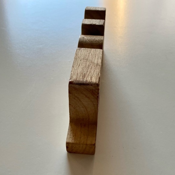 “Noel” Christmas Accent - Picture 8 of 12